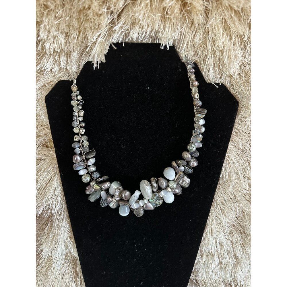 Vintage Abra Couture Iridescent Woven Wire Cluster Glass Bead Choker Necklace